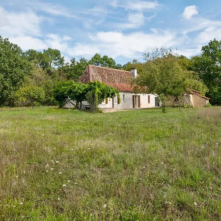 Casa vacanze Vacation In Lacropte Near Woods, Cleaning Included Val de Louyre et Caudeau