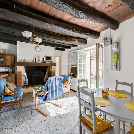 Vacation In Lacropte Near Woods, Cleaning Included Casa vacanze Val de Louyre et Caudeau
