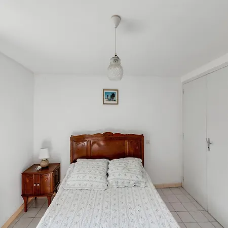 Casa vacanze Vacation In Lacropte Near Woods, Cleaning Included *