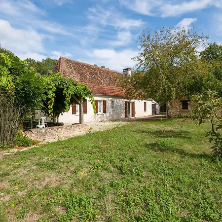 Casa vacanze Vacation In Lacropte Near Woods, Cleaning Included Val de Louyre et Caudeau
